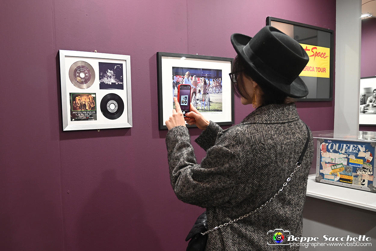 VBS_1729 - Mostra Peter Hince - Queen Experience.jpg